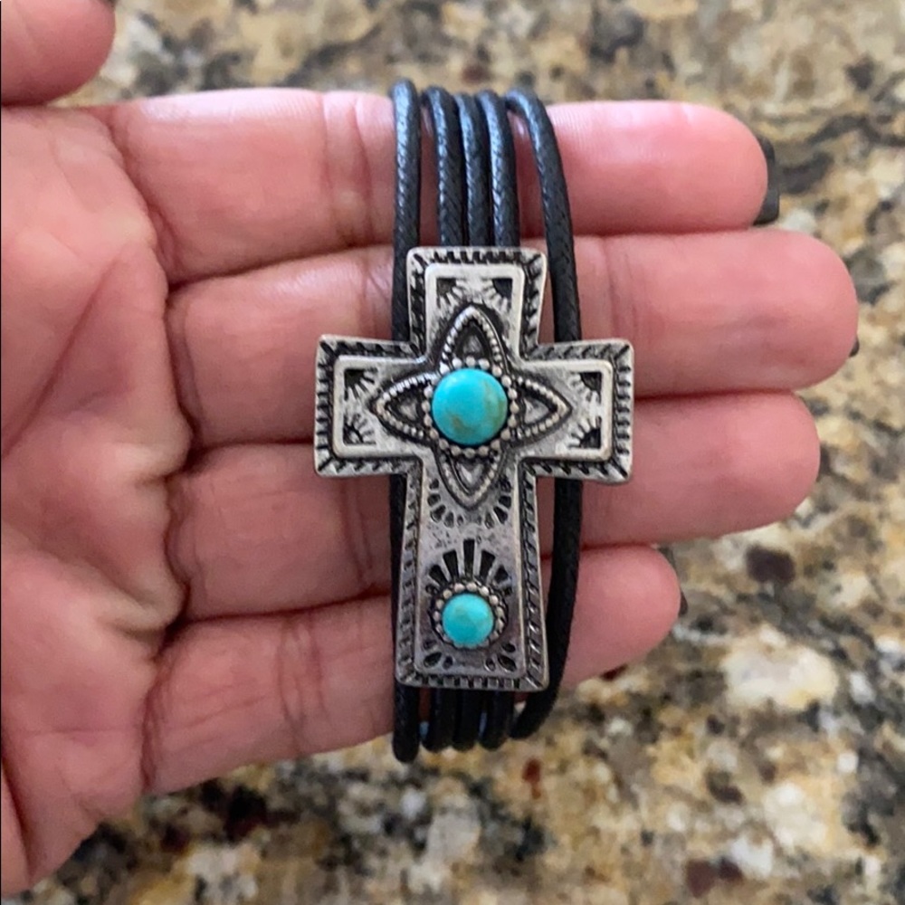 Women’s magnetic cross bracelet